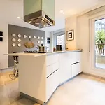 La Concha Beachview By Sweet Apartment *