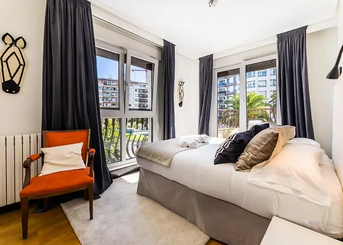 Apartment La Concha Beachview By Sweet