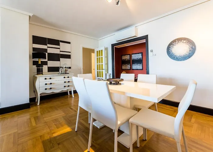 Apartment La Concha Beachview By Sweet